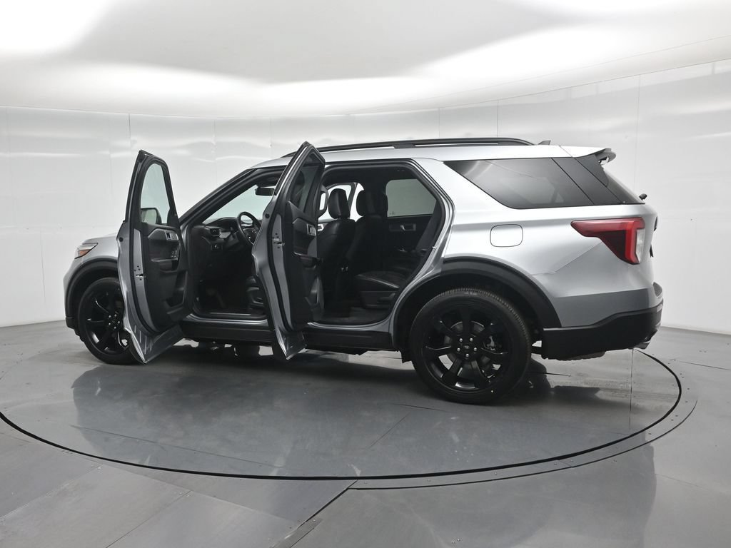 Certified 2023 Ford Explorer ST-Line w/ Class IV Trailer Tow Package RWD image 32