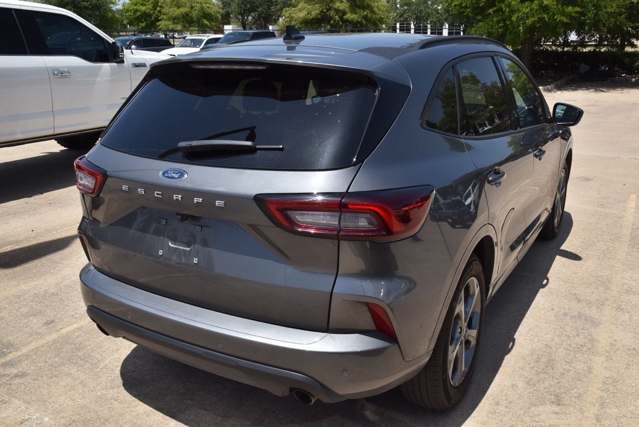 Certified 2024 Ford Escape ST-Line w/ Tech Pack #1 FWD image 6