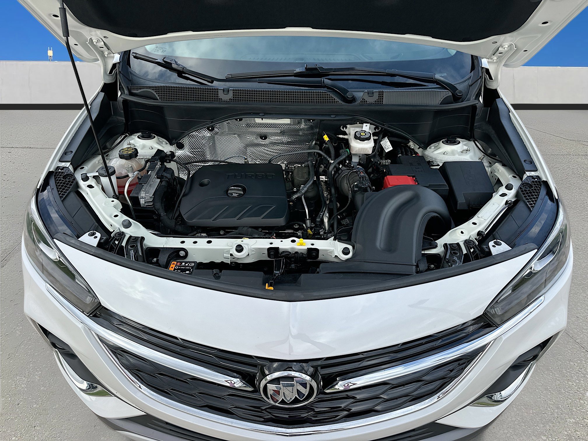 Used 2023 Buick Encore GX Essence w/ Experience Buick Package image 28