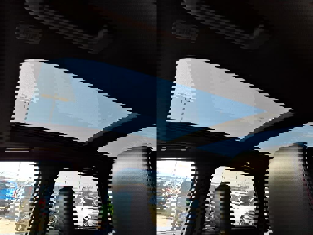 Certified 2024 Ford Edge ST-Line image 13