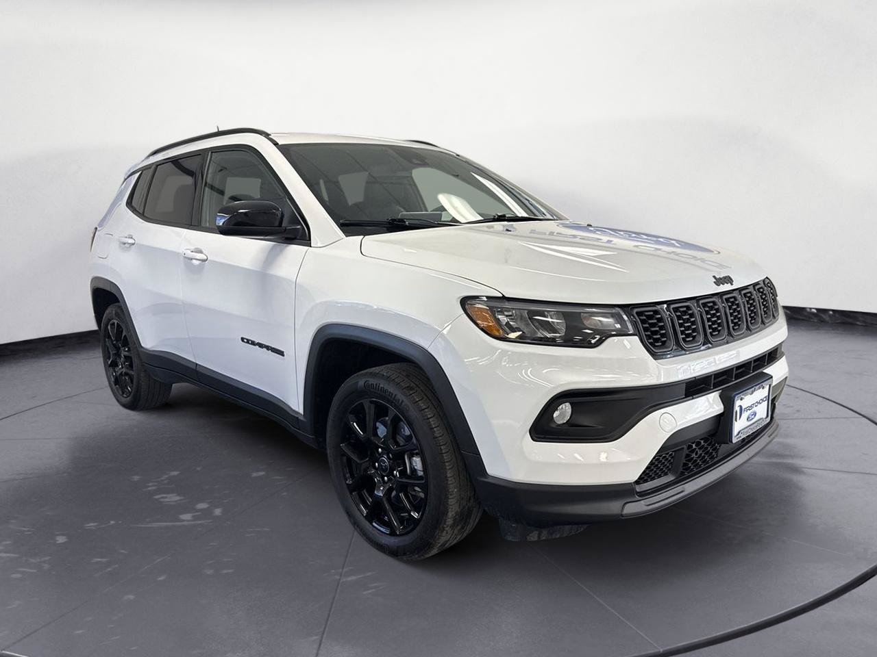 Used 2026 Jeep Compass Latitude AWD/4WD image 2