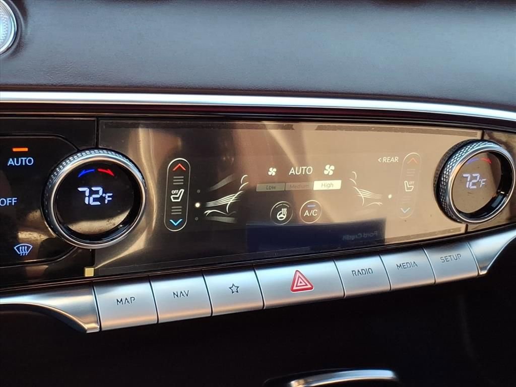 Used 2022 Genesis GV70 2.5T w/ Advanced Package image 22