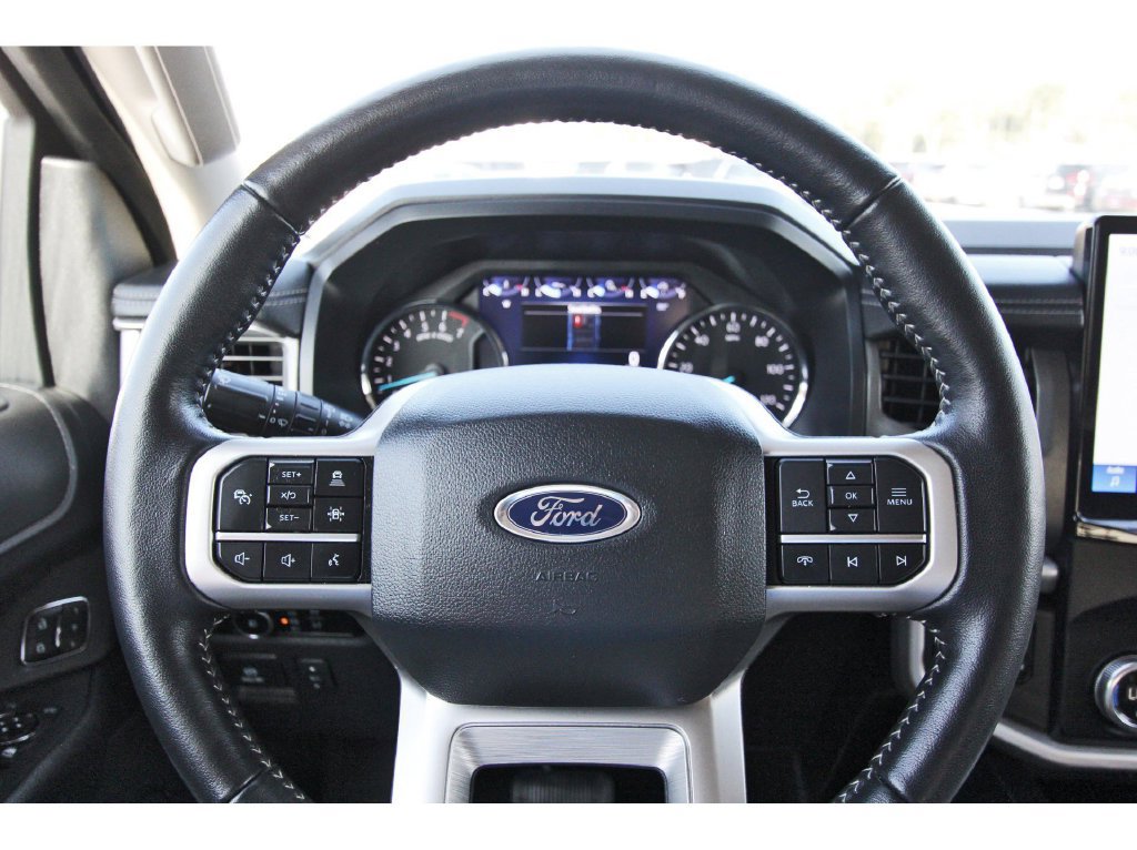 Certified 2024 Ford Expedition XLT RWD image 18