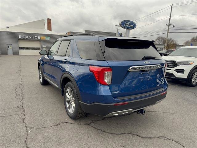Certified 2022 Ford Explorer XLT w/ Equipment Group 202A image 10