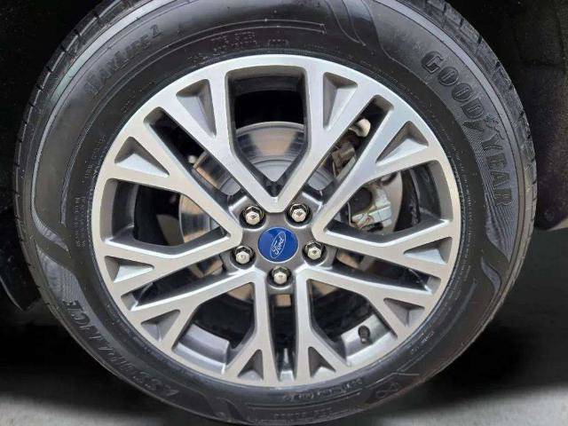 Certified 2020 Ford Escape SEL AWD/4WD image 28