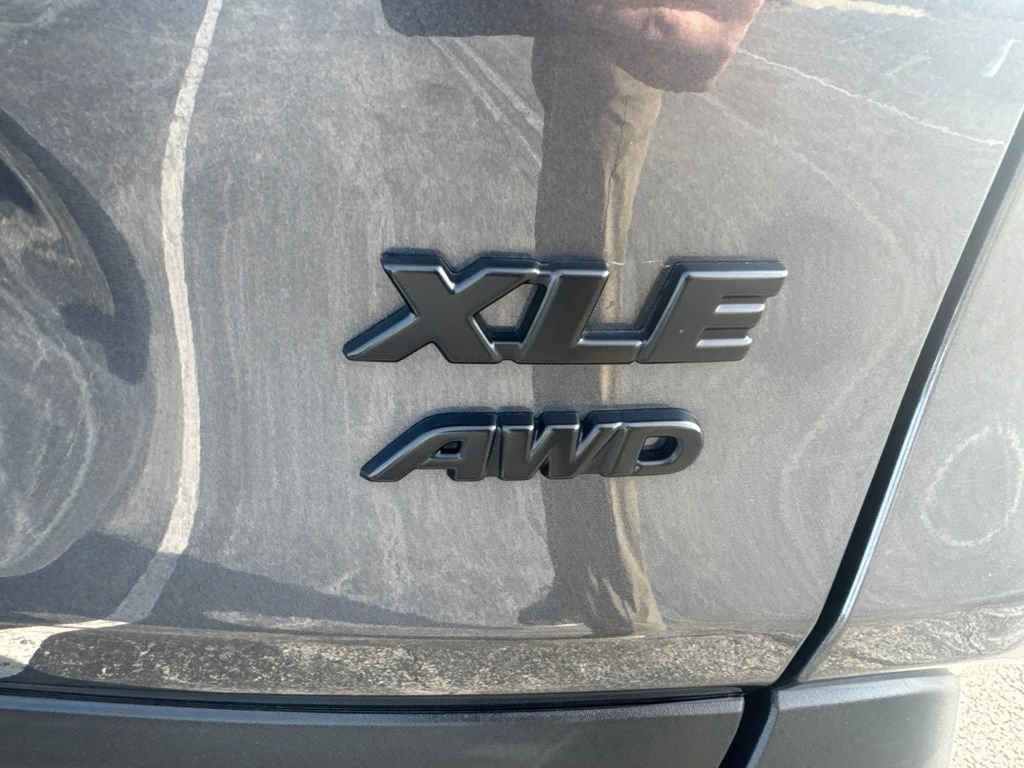 Used 2020 Toyota RAV4 XLE w/ Convenience Package AWD/4WD image 43
