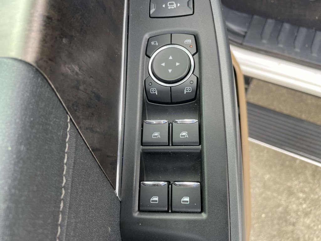 Certified 2024 Ford F350 Lariat w/ Lariat Ultimate Package image 16