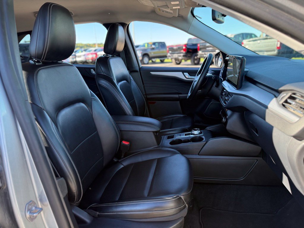 Certified 2024 Ford Escape Platinum AWD/4WD image 16
