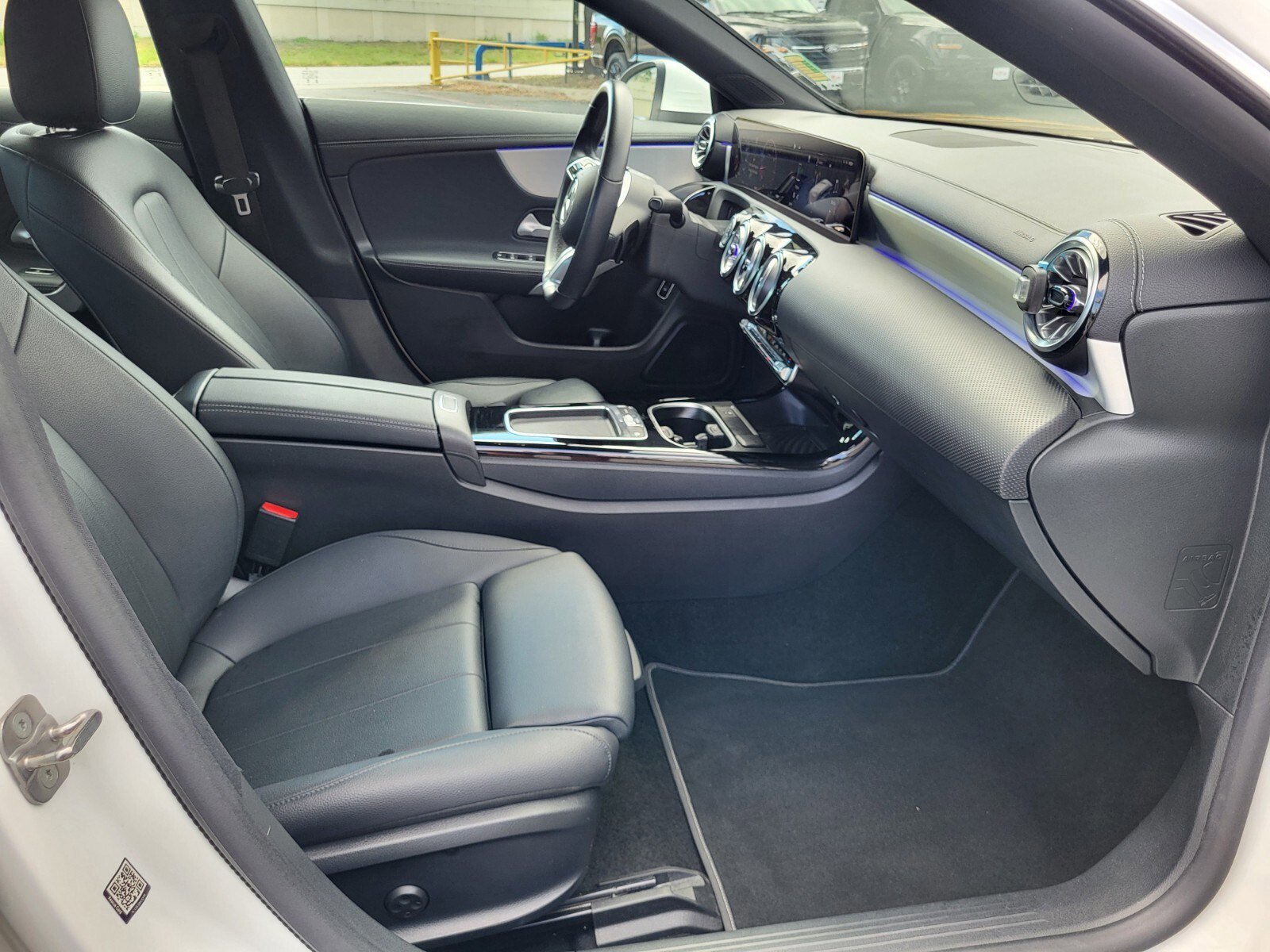 Used 2025 Mercedes-Benz CLA 250 4MATIC image 12