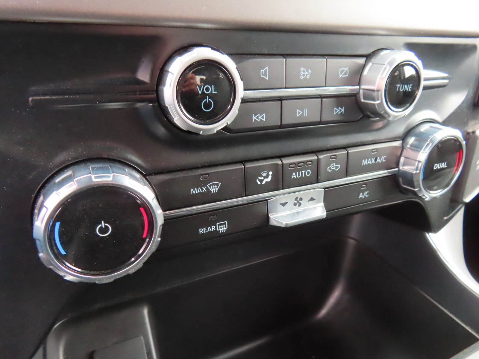 Certified 2024 Ford F150 XLT w/ Mobile Office Package image 25