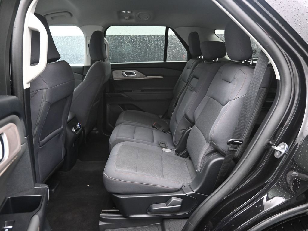 Certified 2025 Ford Explorer Active RWD image 26