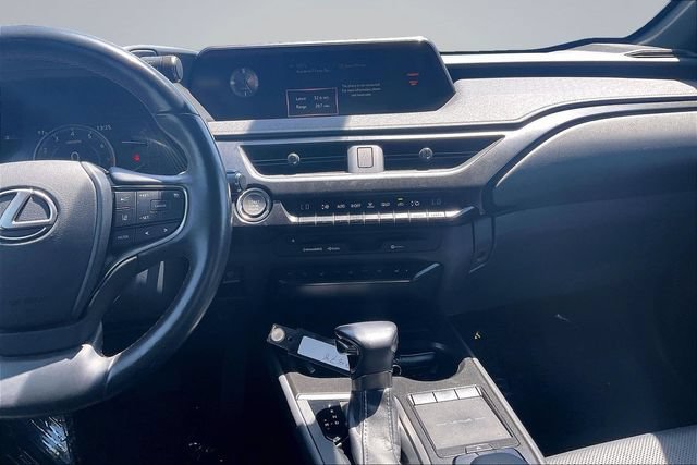 Used 2019 Lexus UX 200 w/ Premium Package FWD image 6