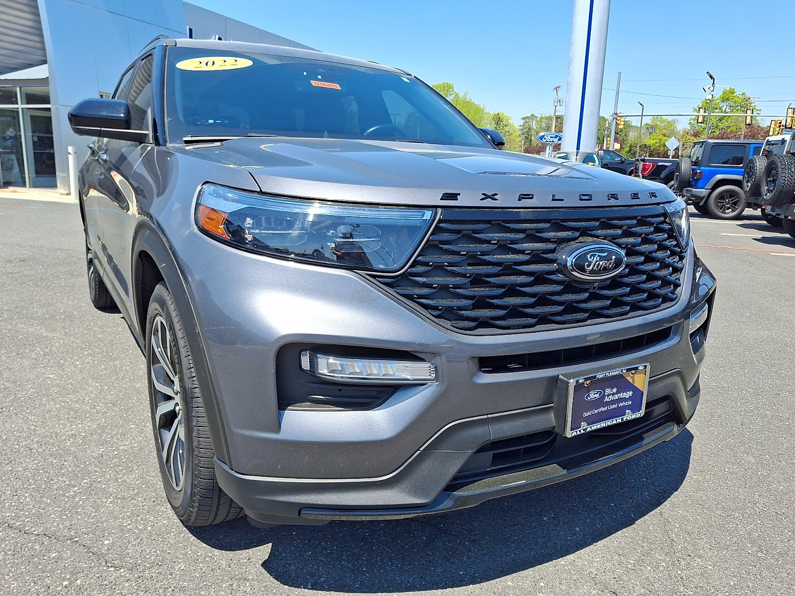 Certified 2022 Ford Explorer ST-Line AWD/4WD image 2