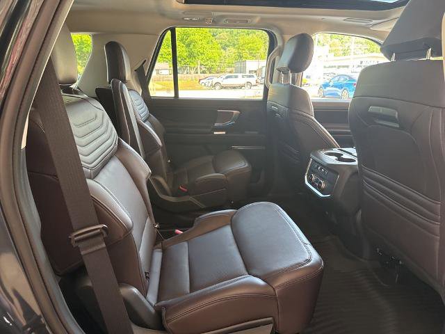 Certified 2025 Ford Expedition Platinum w/ Platinum Ultimate Package AWD/4WD image 25