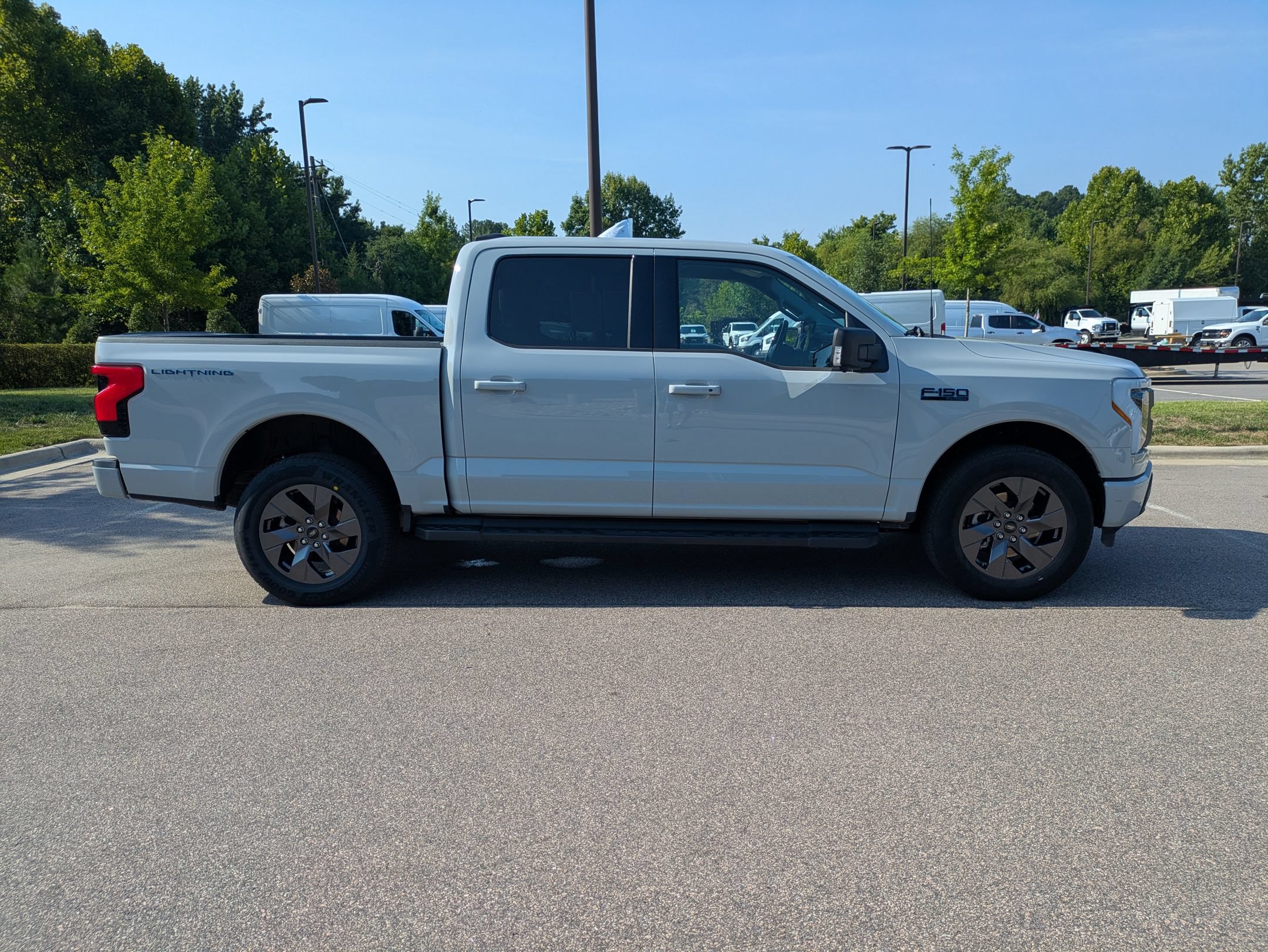 Certified 2024 Ford F150 Lightning Flash AWD/4WD image 3