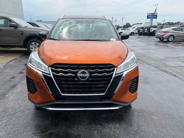 Used 2023 Nissan Kicks SV FWD image 2