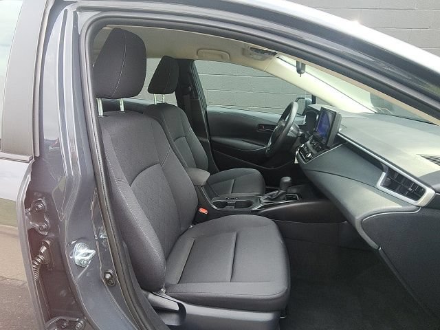 Used 2025 Toyota Corolla LE FWD image 10