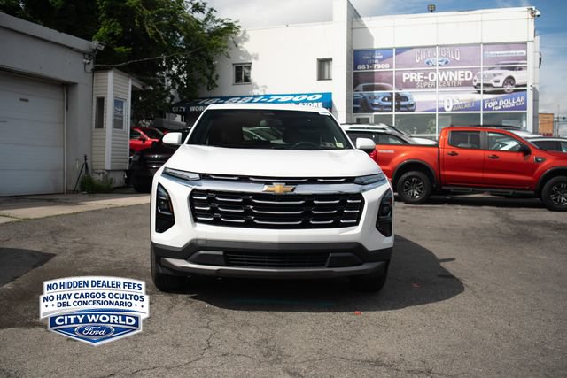 Used 2025 Chevrolet Equinox LT FWD image 2