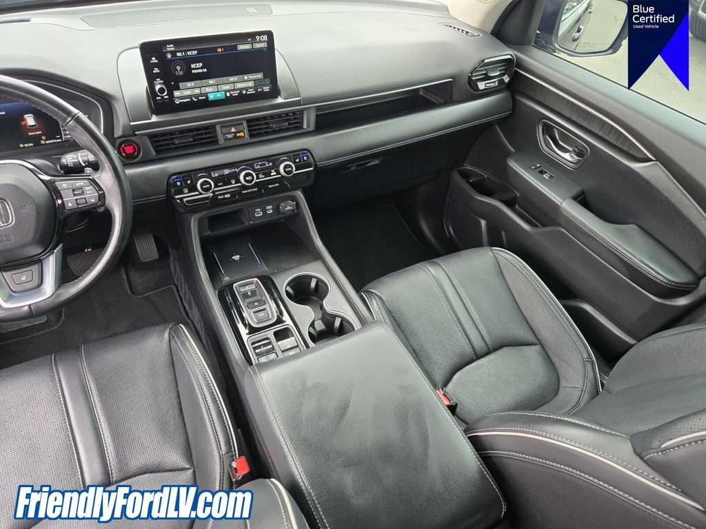 Used 2025 Honda Pilot Elite image 17