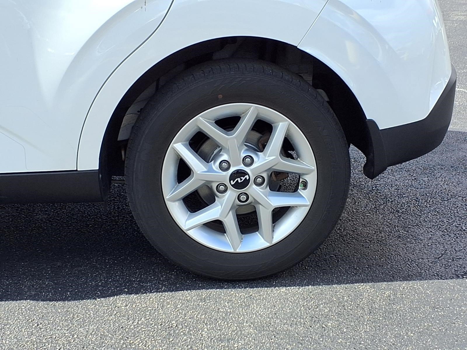 Used 2023 Kia Soul LX w/ LX Technology Package FWD image 10