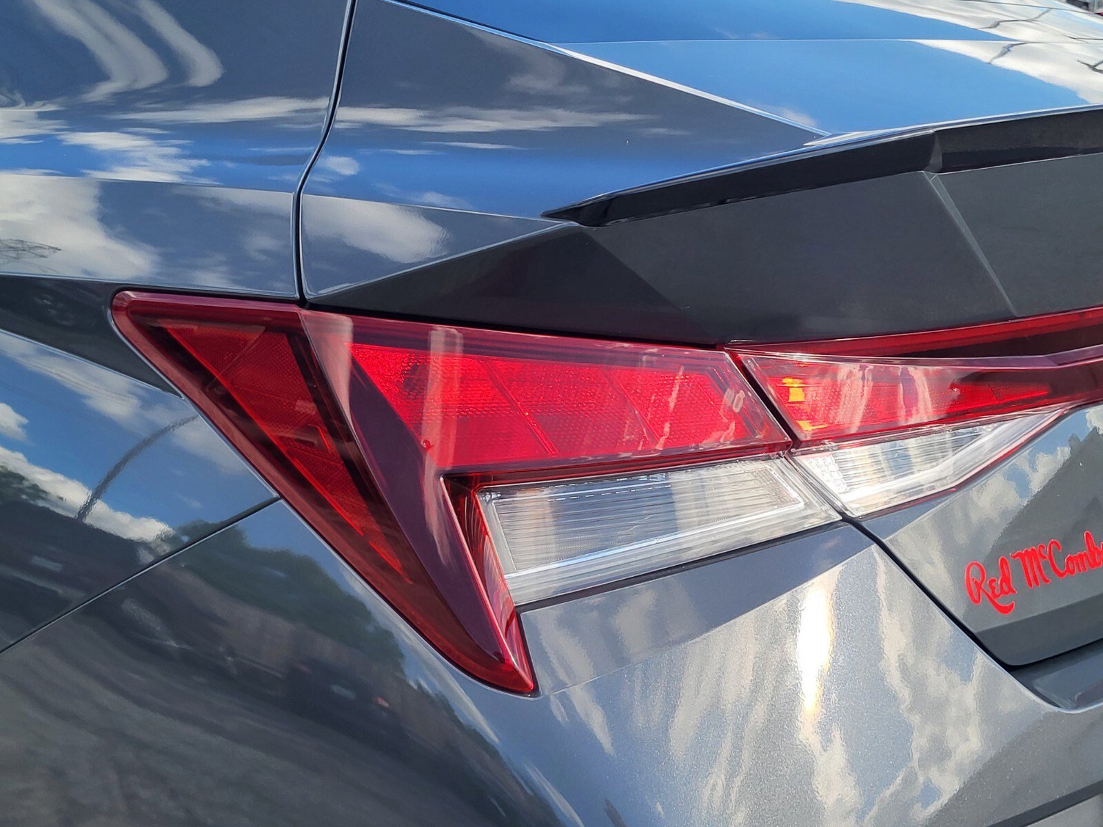 Used 2025 Hyundai Elantra Sport FWD image 9