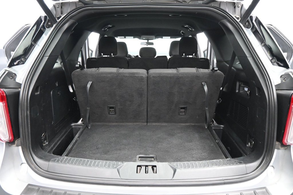 Certified 2020 Ford Explorer XLT RWD image 20