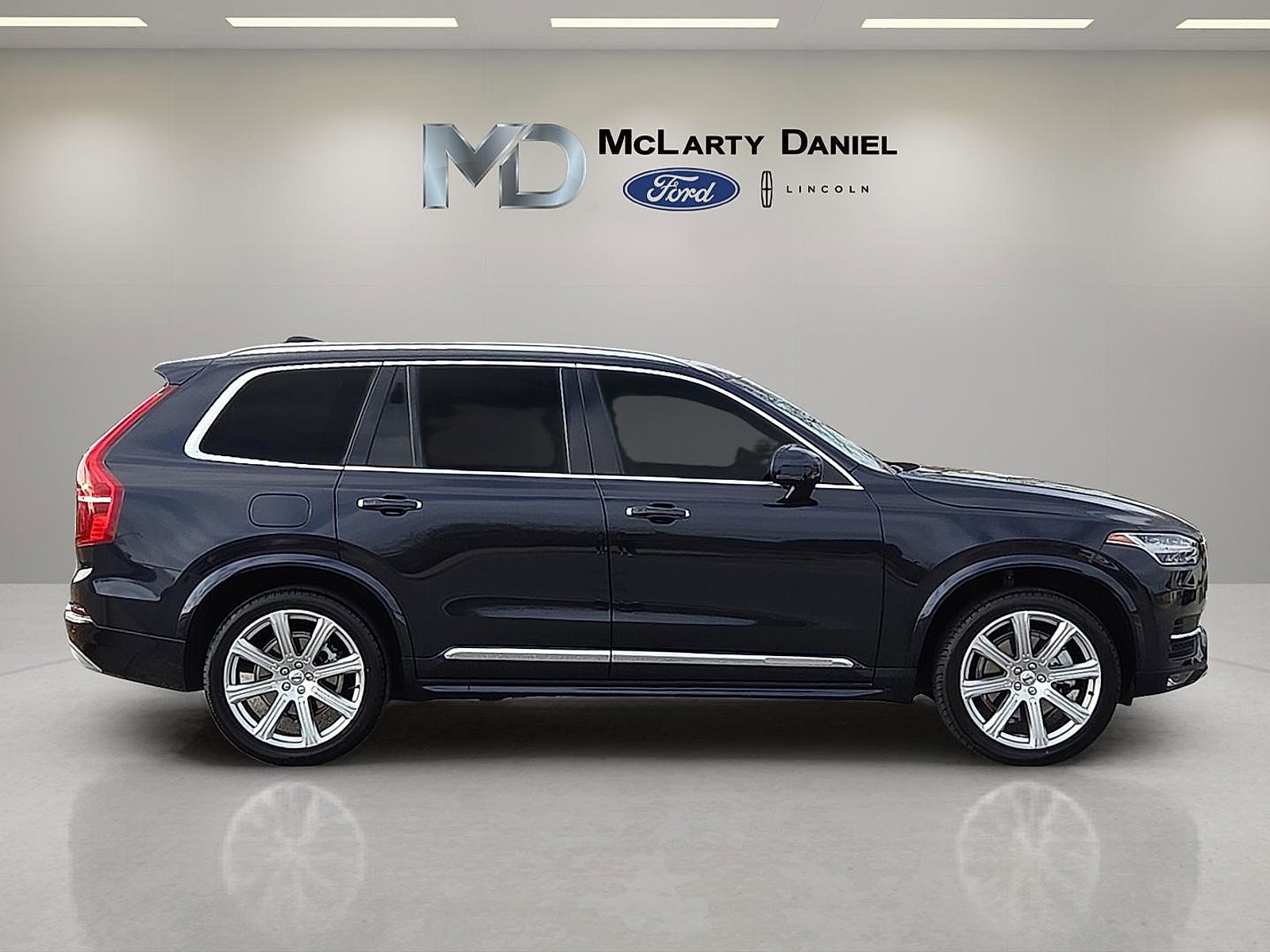 Used 2019 Volvo XC90 T6 Inscription w/ Protection Package Premier image 6