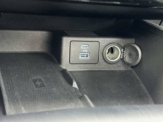 Certified 2023 Ford Escape Platinum w/ Premium Technology Package AWD/4WD image 31