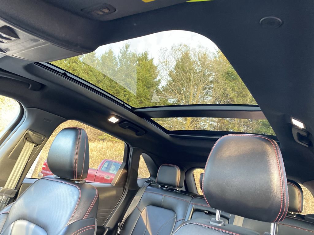 Certified 2025 Ford Escape ST-Line Elite w/ Premium Technology Package image 8