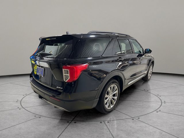 Certified 2024 Ford Explorer XLT w/ Equipment Group 202A AWD/4WD image 3