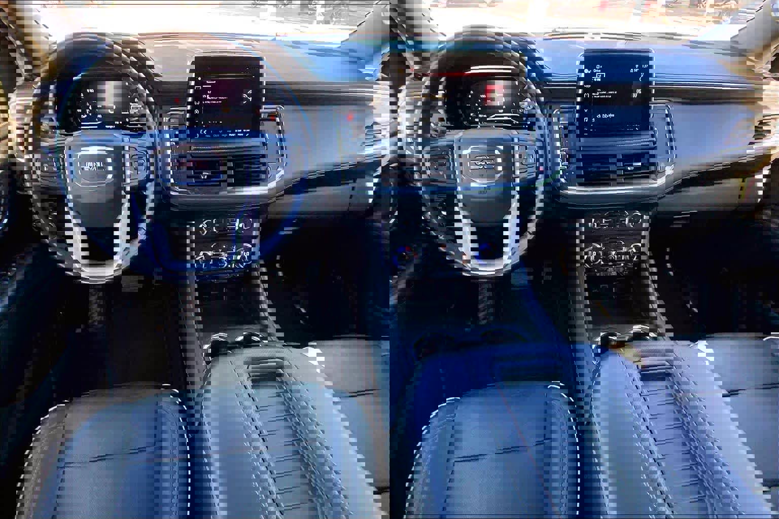 Used 2023 GMC Yukon SLT image 8