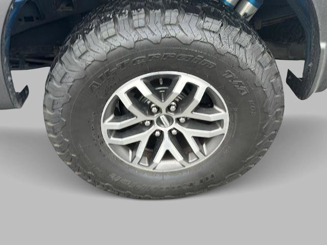 Certified 2017 Ford F150 Raptor w/ Equipment Group 802A Luxury image 3