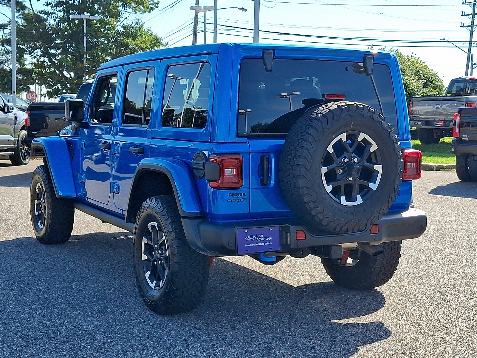 Used 2024 Jeep Wrangler Unlimited Rubicon 4xe AWD/4WD image 8