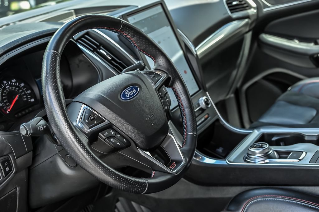 Certified 2023 Ford Edge ST w/ Equipment Group 401A AWD/4WD image 18