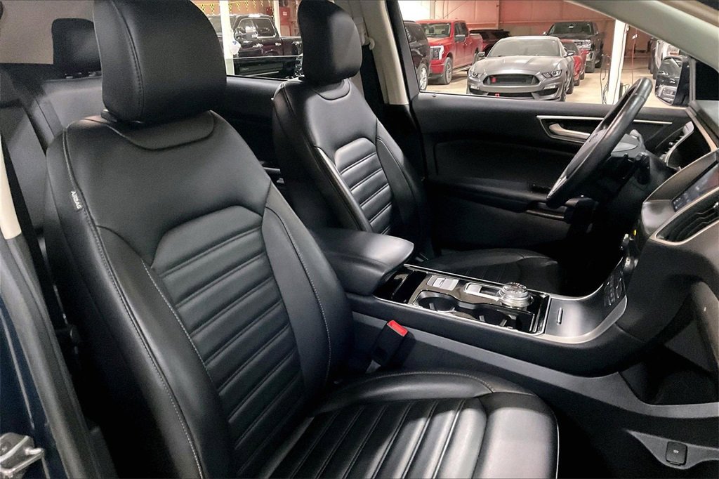 Certified 2019 Ford Edge SEL w/ Equipment Group 201A image 7