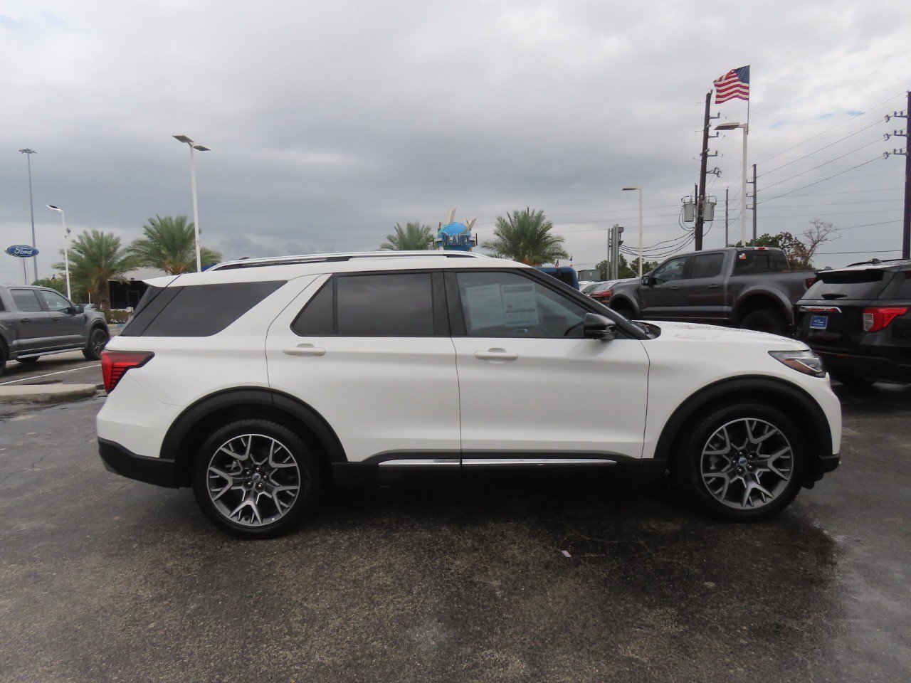 Certified 2025 Ford Explorer Platinum w/ Ultimate Package RWD image 8