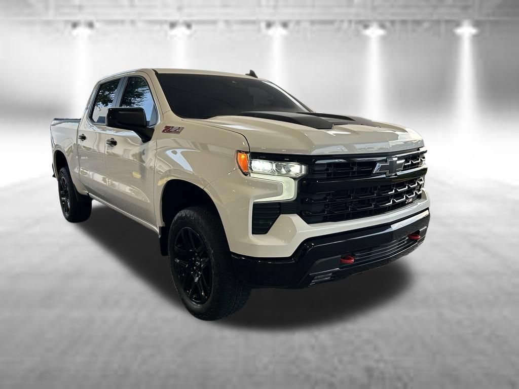 Used 2023 Chevrolet Silverado 1500 LT Trail Boss w/ Protection Package AWD/4WD image 2