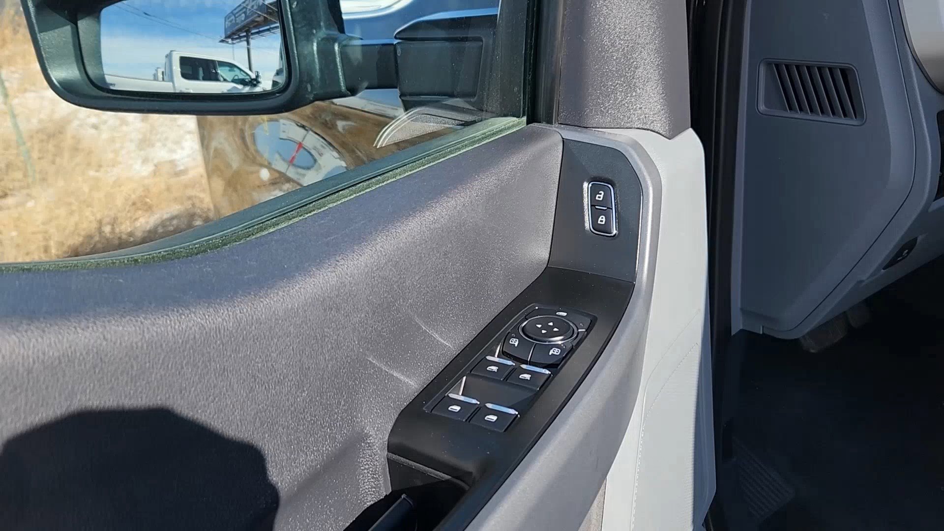 Certified 2024 Ford F250 XLT image 7