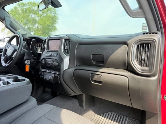 Used 2020 Chevrolet Silverado 1500 Custom w/ Custom Value Package AWD/4WD image 14