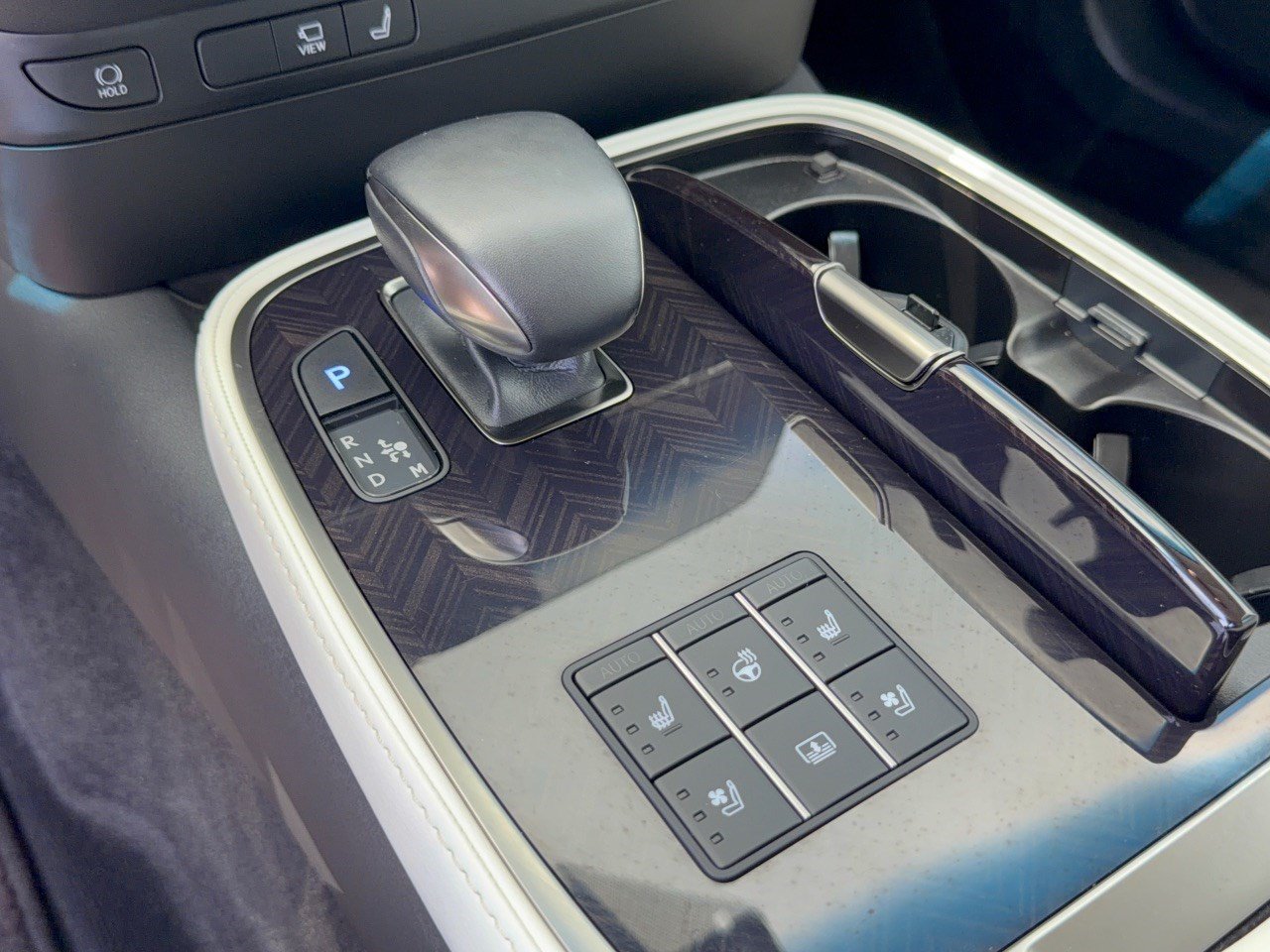 Used 2023 Lexus LS 500 w/ Interior Upgrade Package RWD image 21