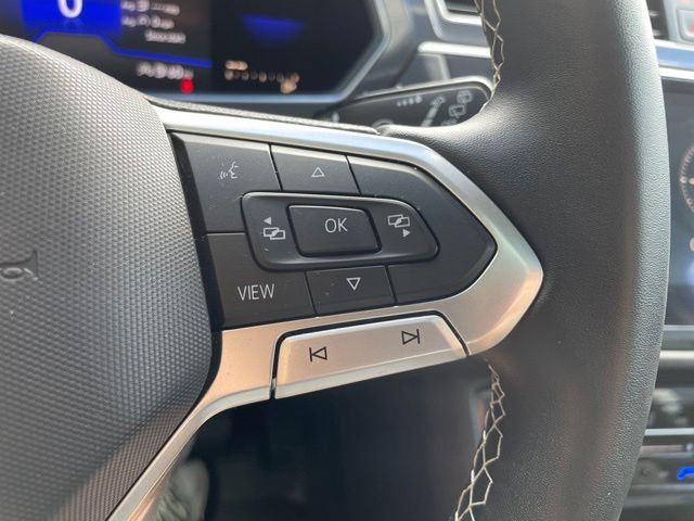 Used 2022 Volkswagen Tiguan SE AWD/4WD image 22