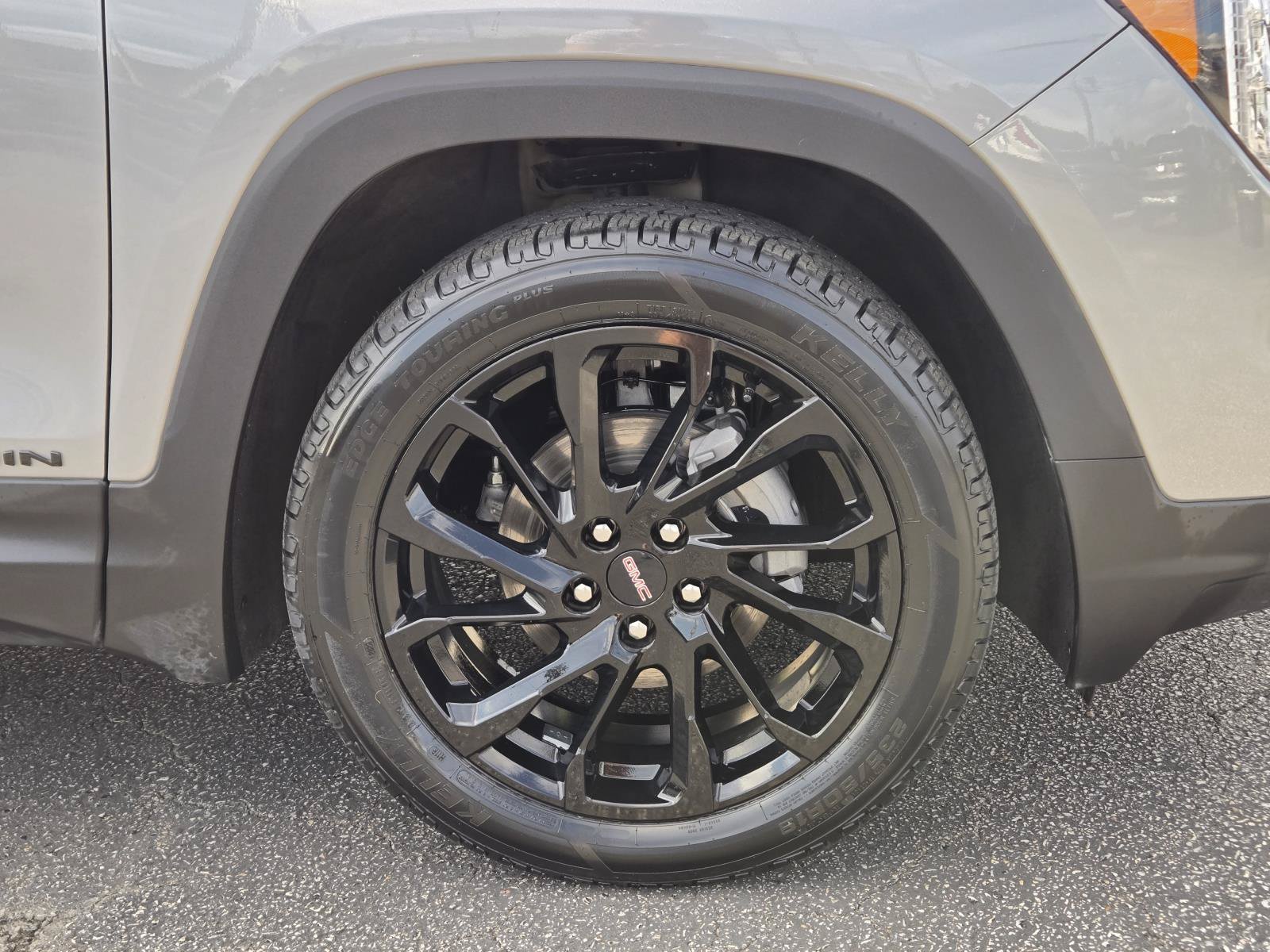 Used 2024 GMC Terrain SLT w/ Elevation Edition FWD image 6