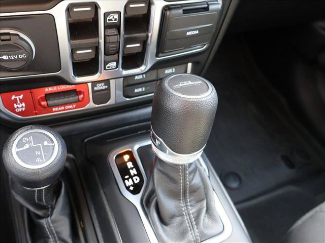 Used 2025 Jeep Gladiator Mojave w/ Steel Bumper Group AWD/4WD image 15