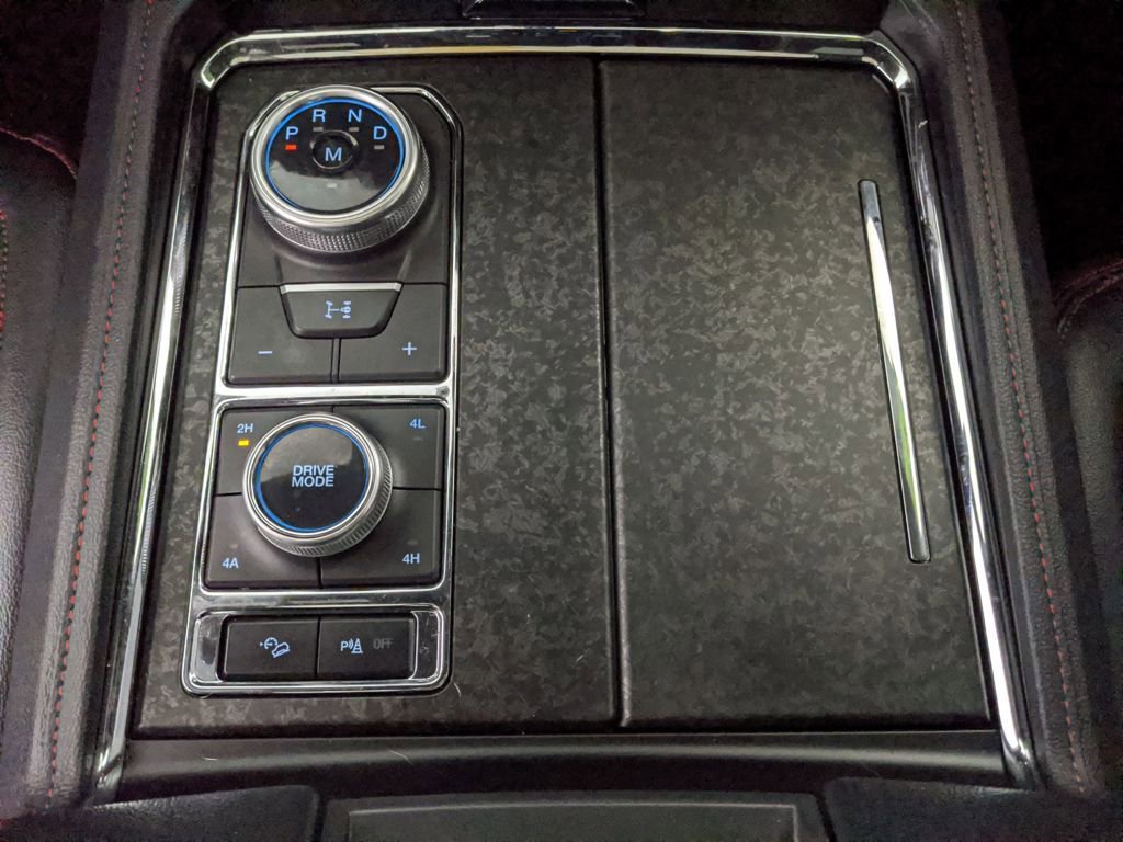 Certified 2024 Ford Expedition Limited image 16