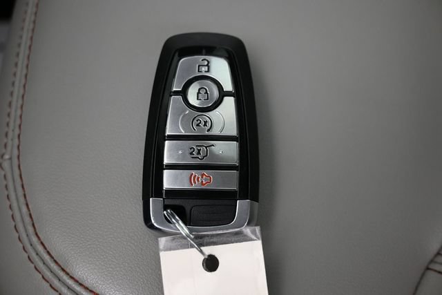 Certified 2025 Ford Expedition Active AWD/4WD image 25