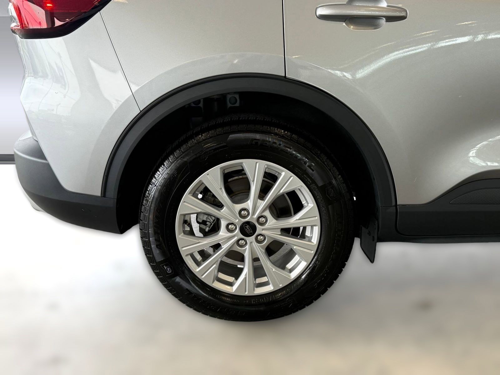 Certified 2023 Ford Escape Active w/ Cold Weather Package FWD image 12