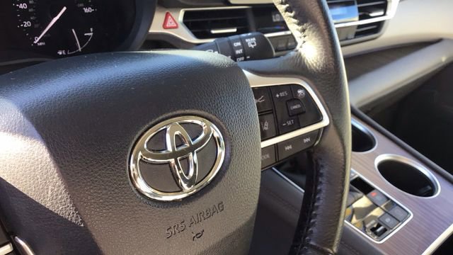 Used 2024 Toyota Sienna XLE image 20