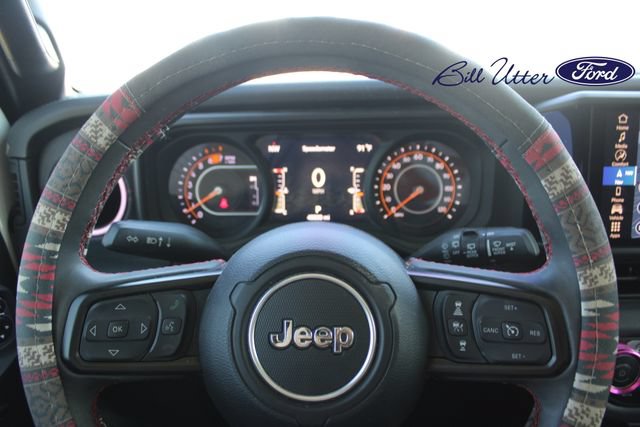 Used 2024 Jeep Wrangler Unlimited Rubicon w/ Technology Group AWD/4WD image 9