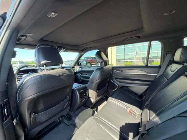 Used 2023 Jeep Grand Cherokee L Overland AWD/4WD image 16