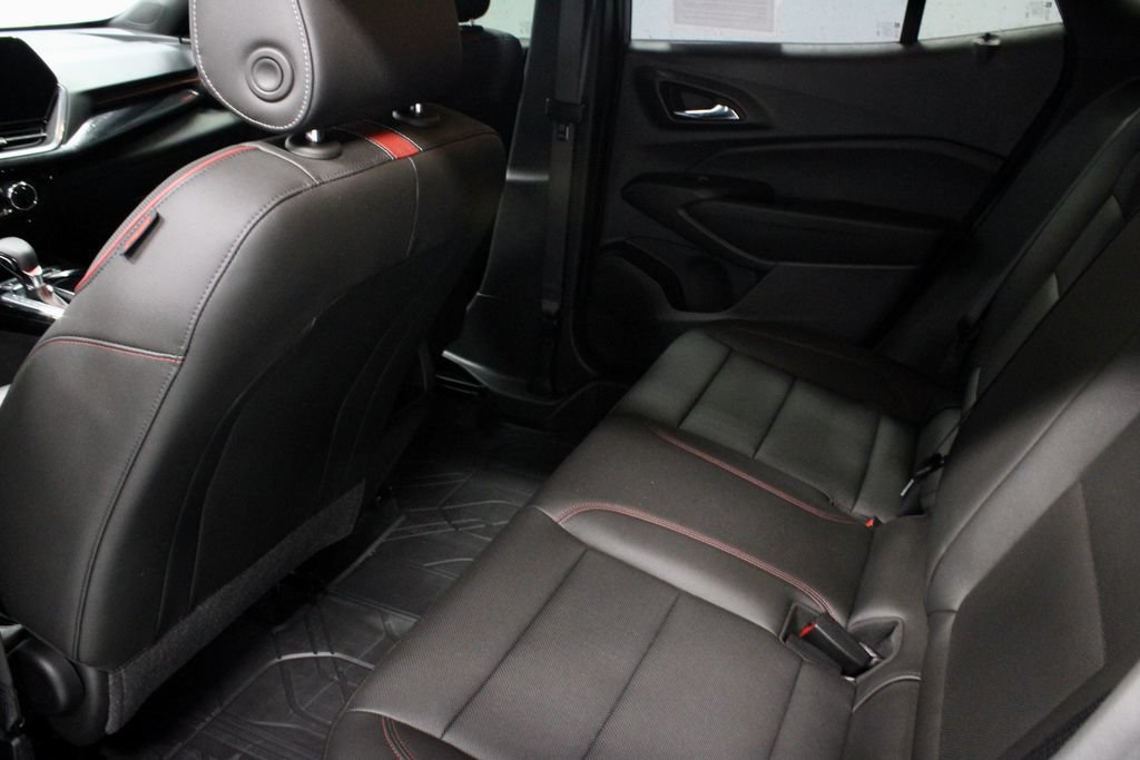 Used 2024 Chevrolet Trax RS FWD image 20